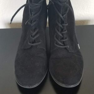 Qupid lace-up ankle booties. Size 8